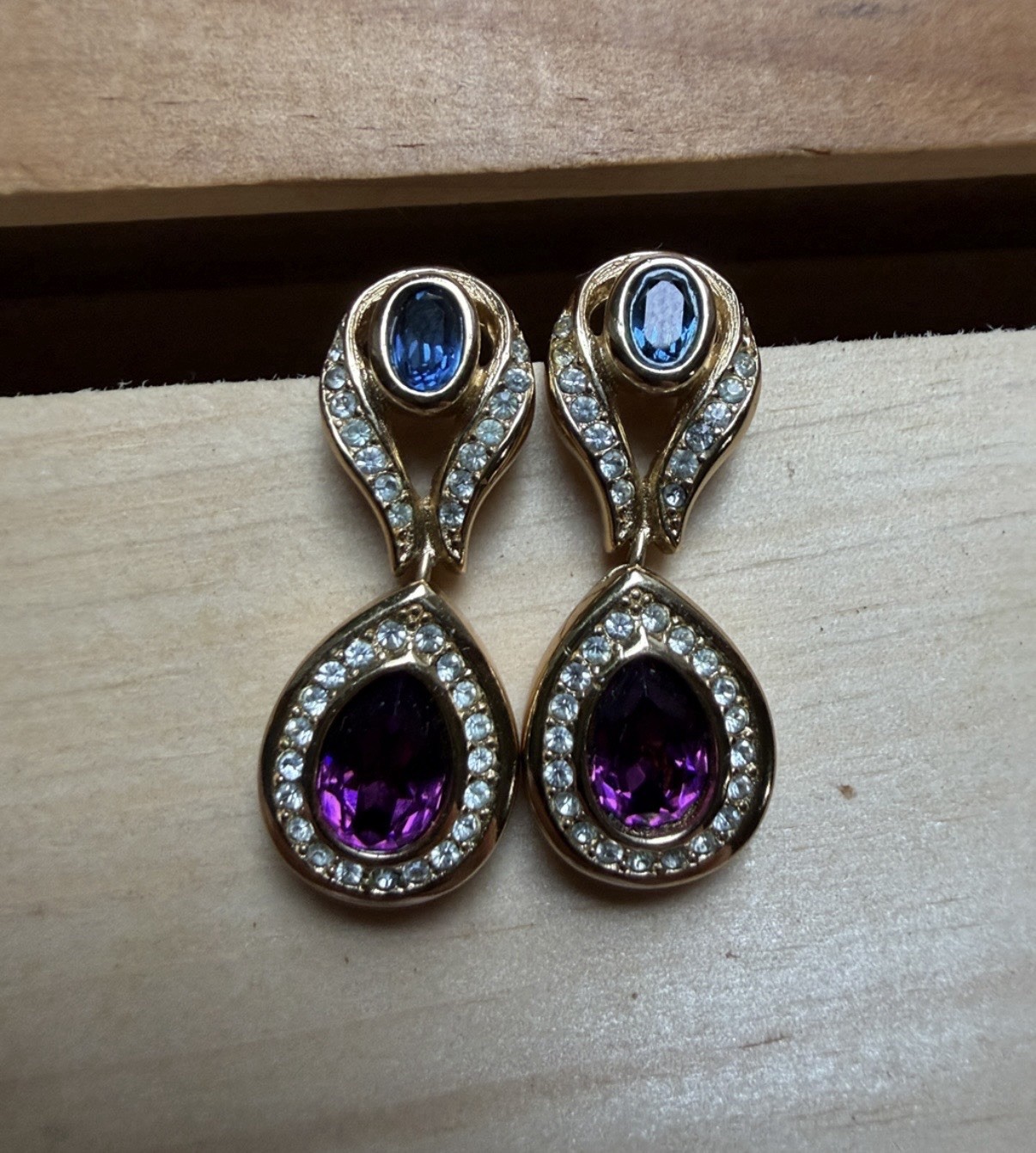 Vintage Gold Tone Dangle Post Back Earrings Amethyst Sapphire Rhinestone Halo
