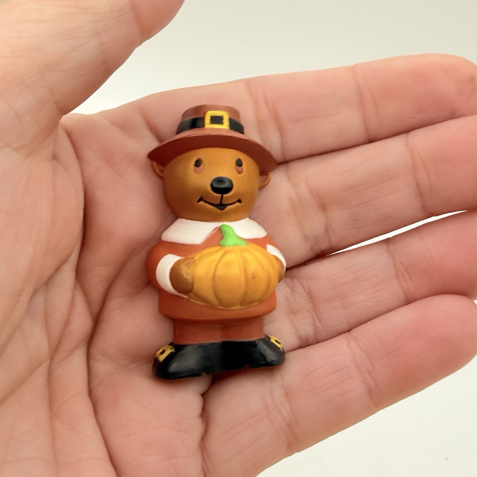 Vintage GGI Pilgrim Bear Brooch Thanksgiving Pumpkin Fall Pin