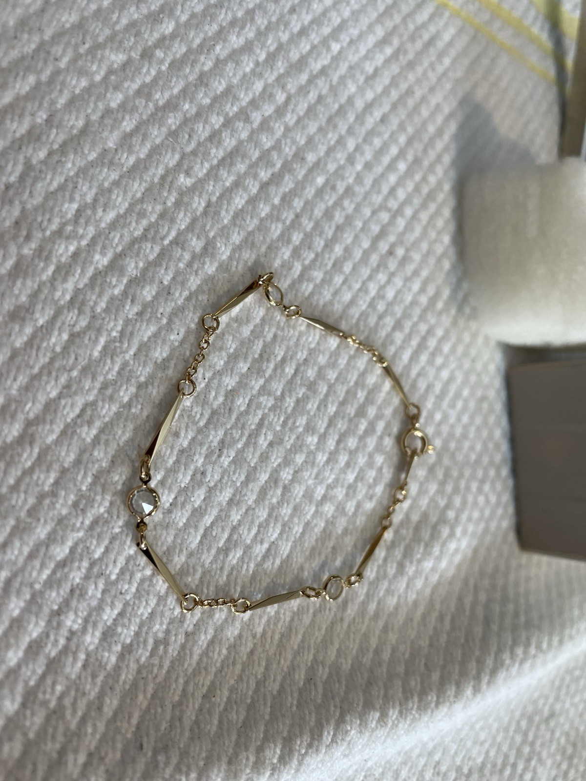 Avon Vintage 1984 Simulated Diamond Accent Bracelet – 7in
