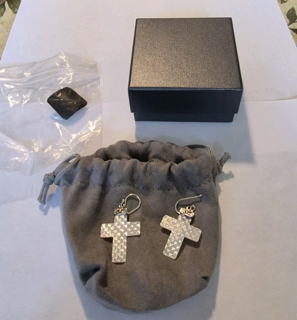 EUC Robert Manse 18k Gold Sterling Silver Carved MOP Shell Cross Dangle Earrings