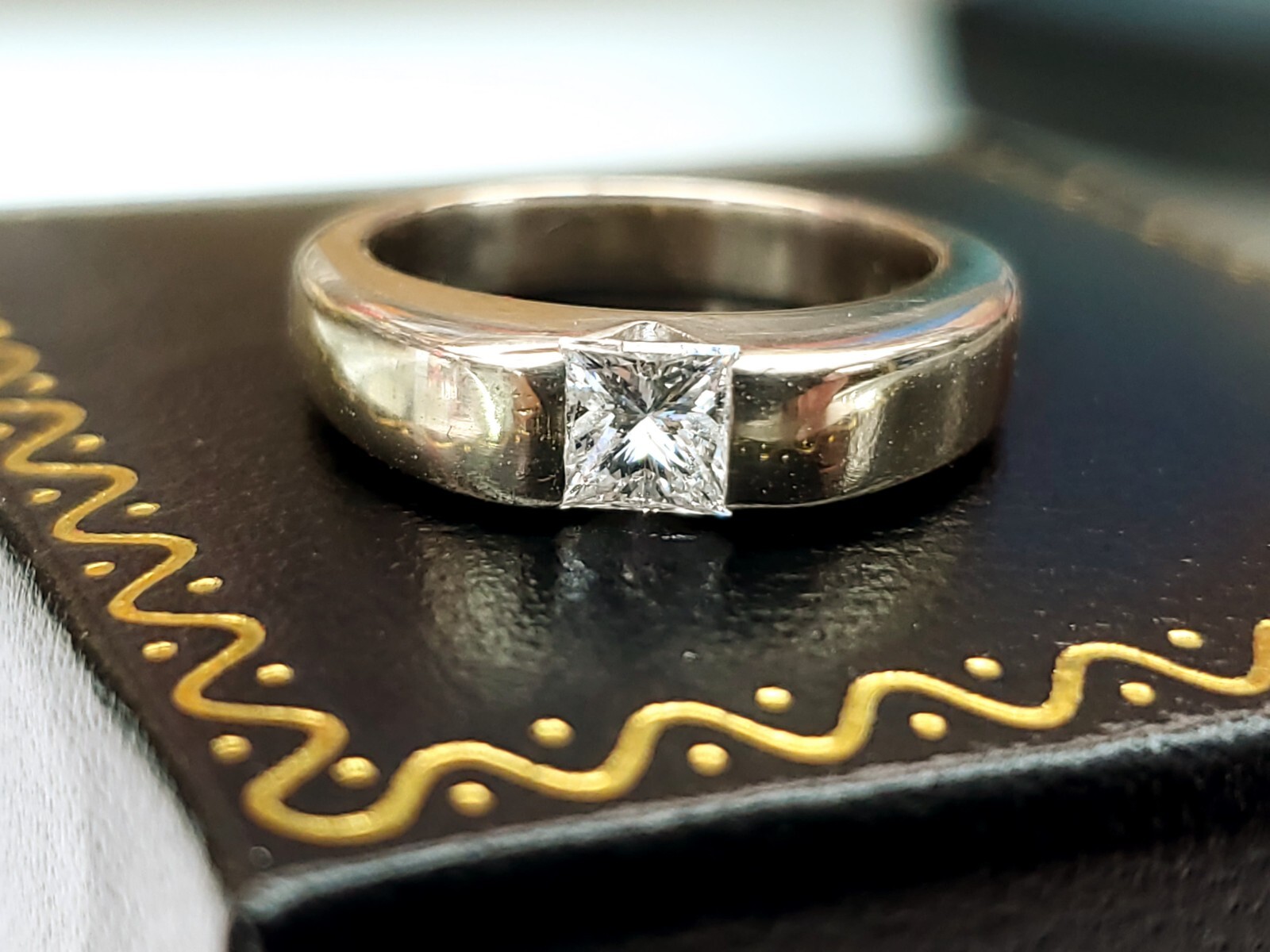 Vintage 18k White Gold Princess Cut Diamond Engagement Ring