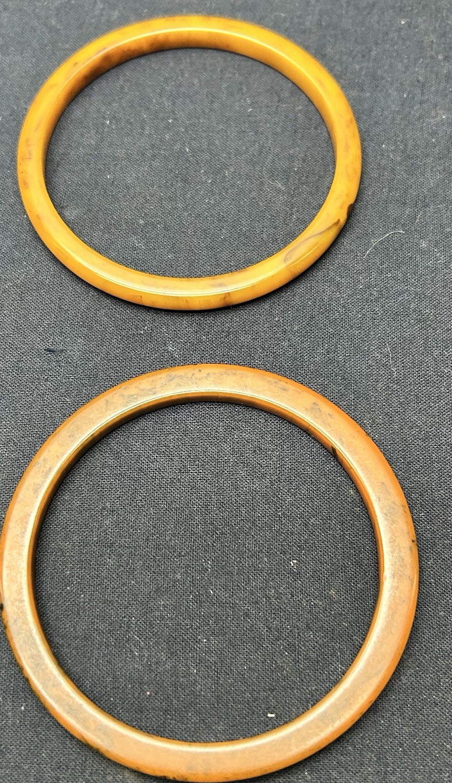 5 Vtg Tested Bakelite Thin Stackable Bangles Green, Orange Marbled Mid Century