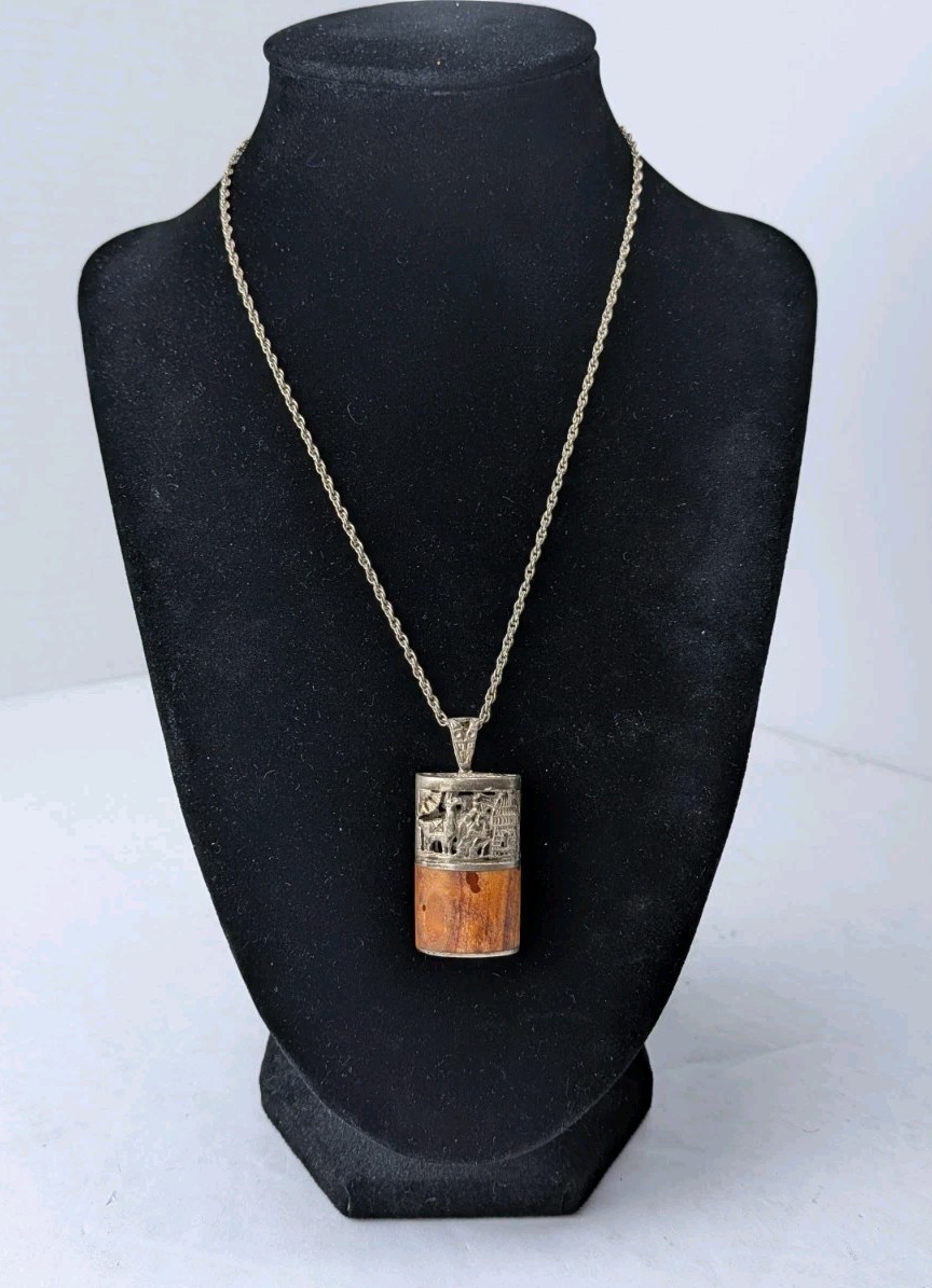 Vintage 925 Sterling Silver Peruvian Llama Orange Inlay Pendant Necklace…
