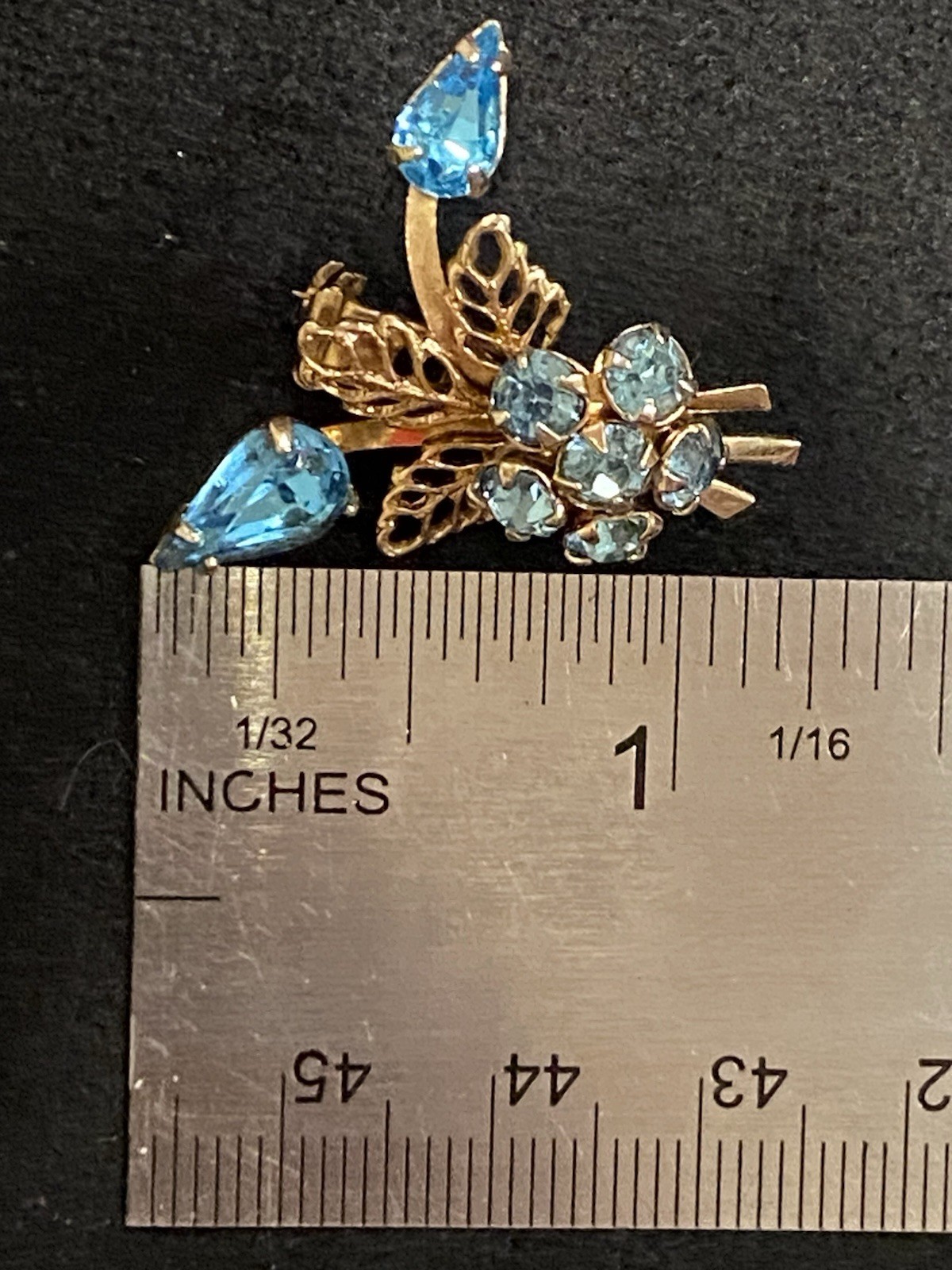 Gold Tone Floral Bouquet 1.25” W/ Prong Set Blue Rhinestones Estate Jewelry ￼