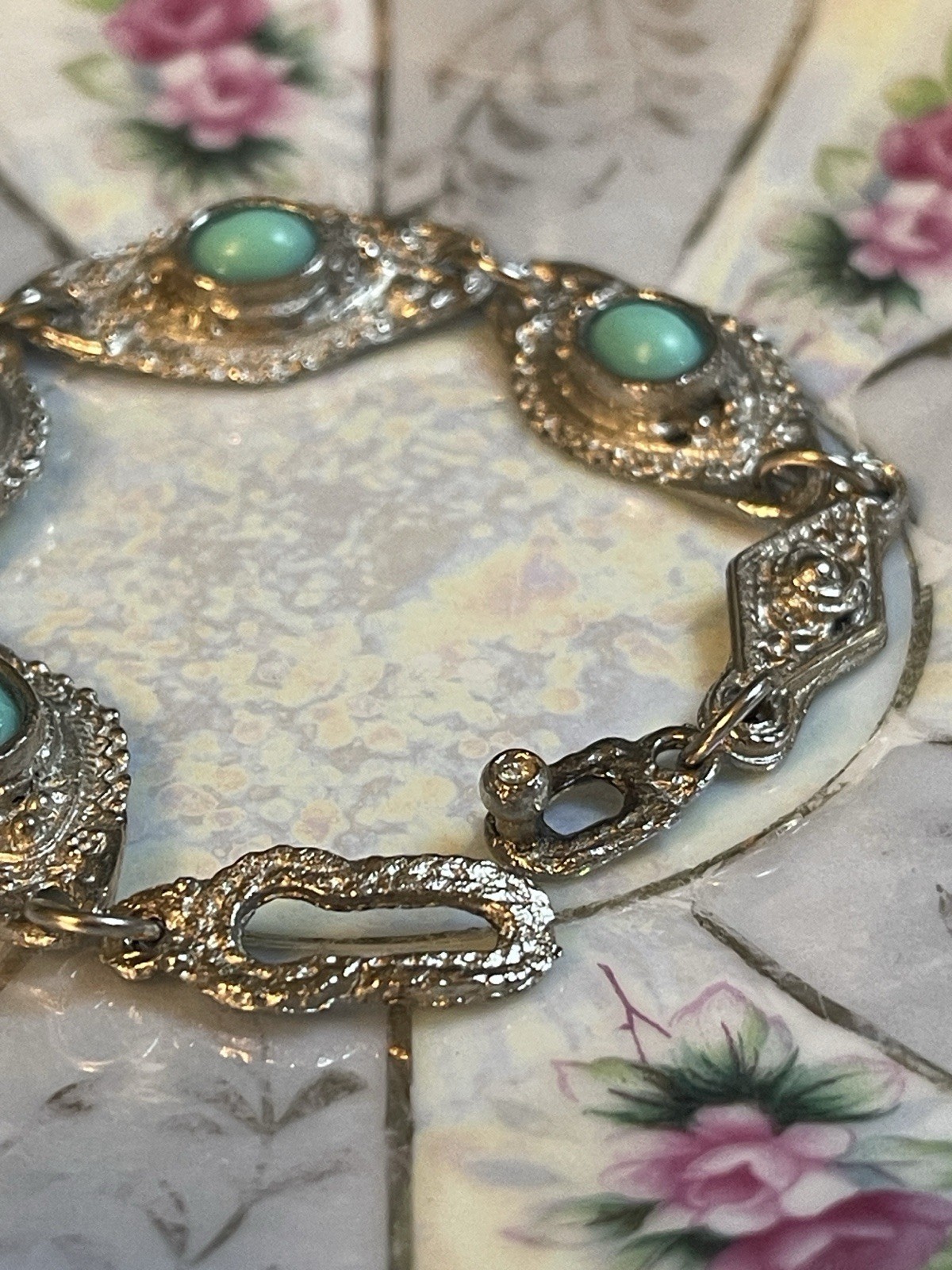 1960’s Faux Turquoise Cabochon Ornate Silver-Tone Link Panel Bracelet 7”