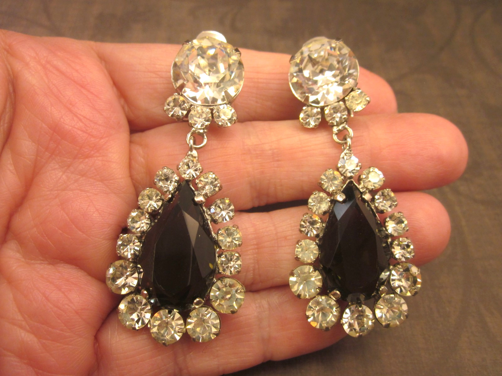 VTG Signed Schreiner New York Dangle Clip-On Earrings-Gray/Black & Clear Stones