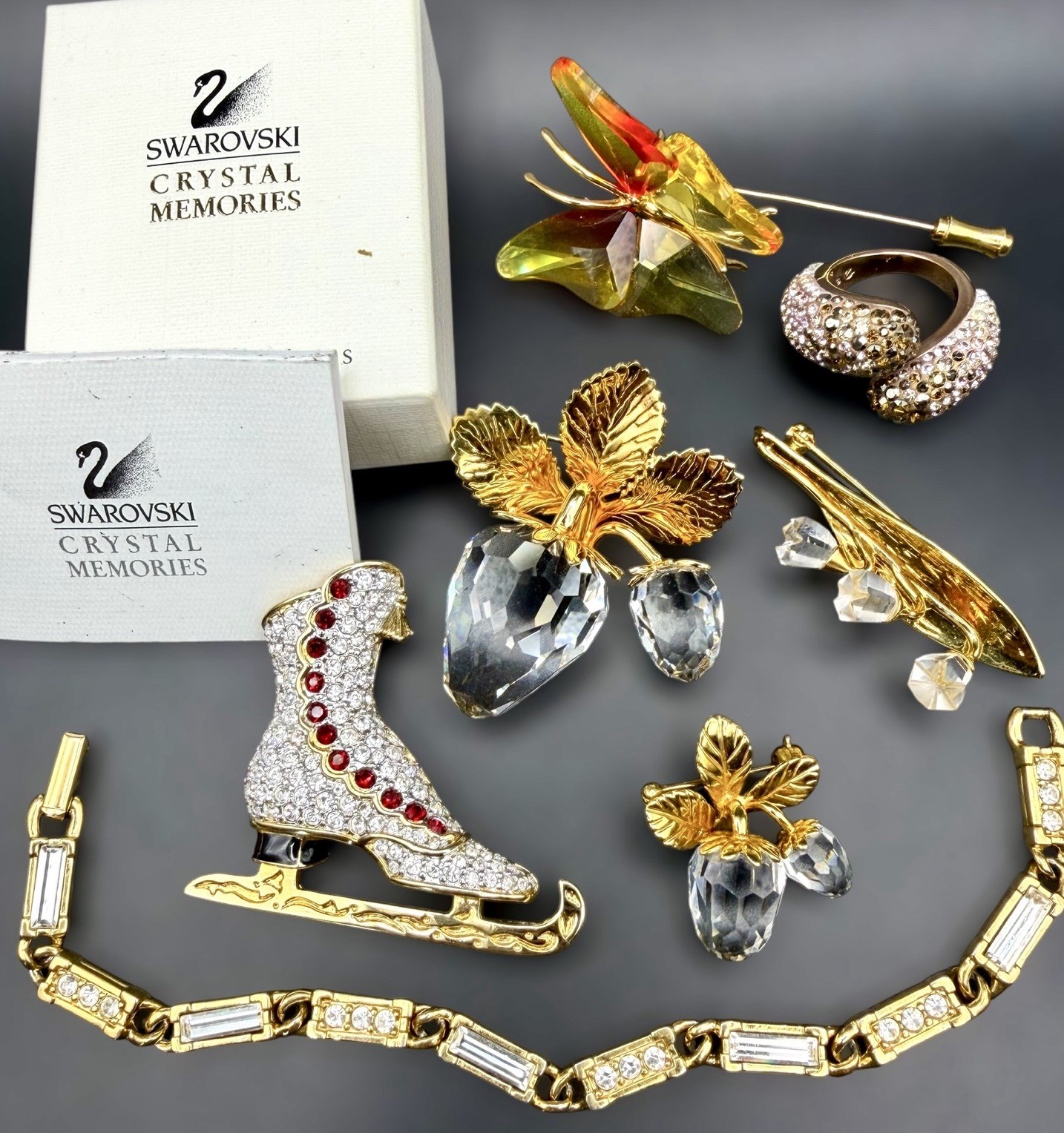 7 Piece Vtg SWAROVSKI Crystal Jewelry Lot Brooches Bracelet Stick Pin & Ring