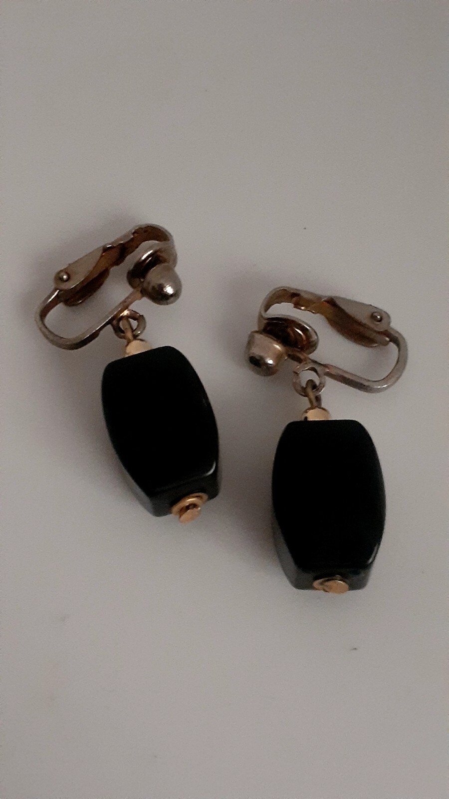 Vintage Black Lucite Rectangle Dangle/drop Clip On Earrings Gold tone
