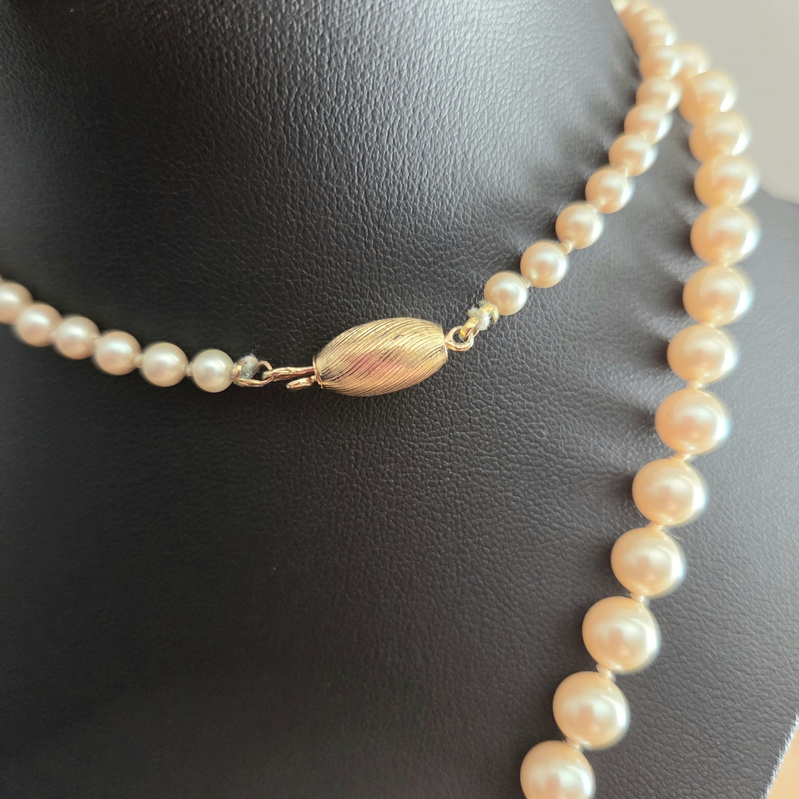 Champagne Cream Pearl Necklace Knotted Graduated 32″