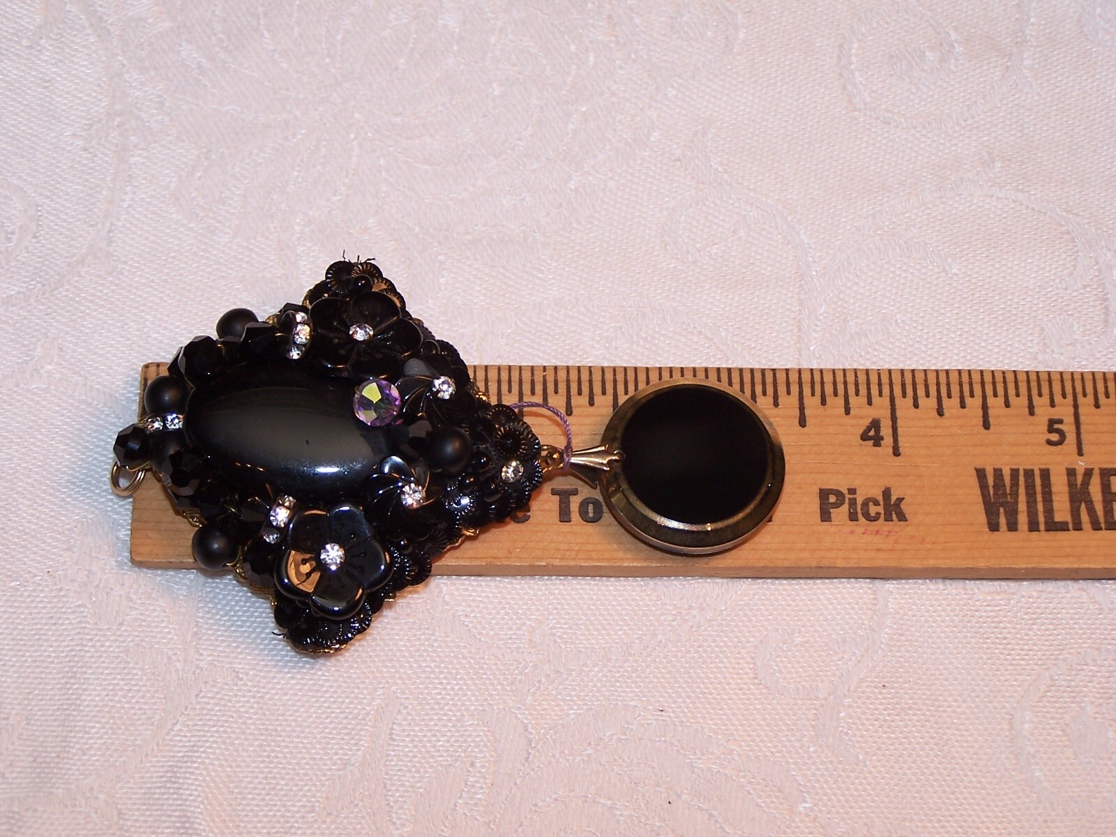 Unsigned Miriam Haskell Pendant/Vtg Black Molded Glass Floral Beads/NOS w Tag