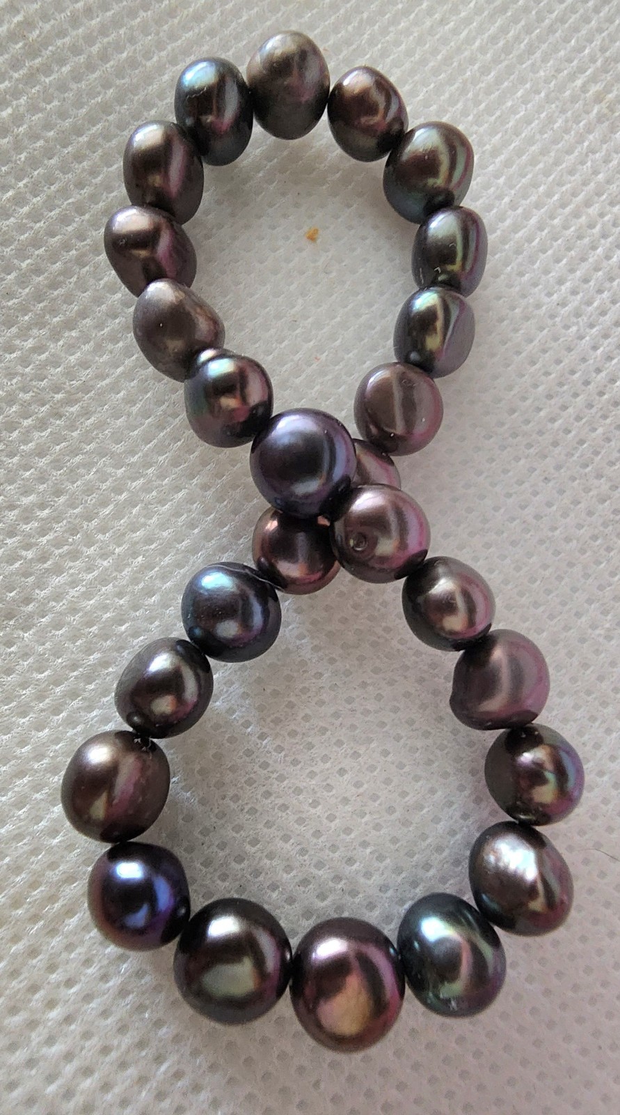 LUMINOUS PEARL BRACELET W./SHADES OF PURPLE, GREEN, BLUE & LAVENDER (Stretch)