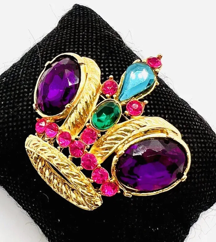 Jewel Tone Cabochon Regal Crown Brooch Prince of Wales Feathers Vintage Jewelry