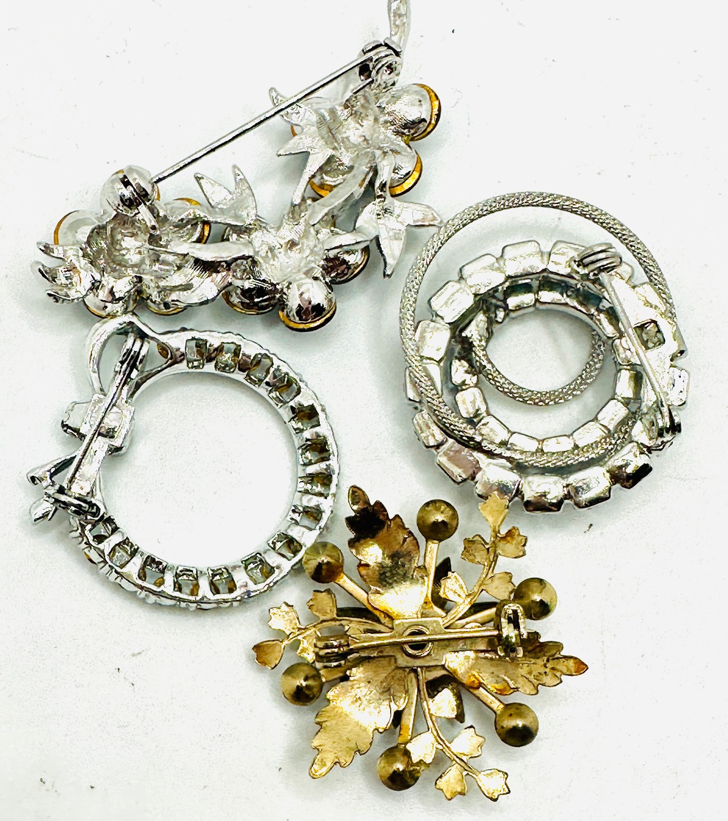 Lot 4 Sparkly Light Sapphire Blue Silver Gold Tone Flower Round Pins Brooches