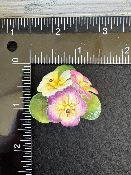 VTG Cara China Pansy Floral Brooch