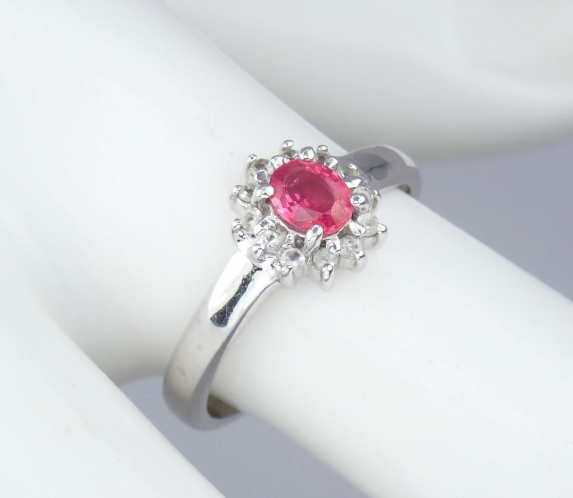 Beautiful Vintage Estate Solid 9K White Gold Red Spinel Floral Ring Size 7