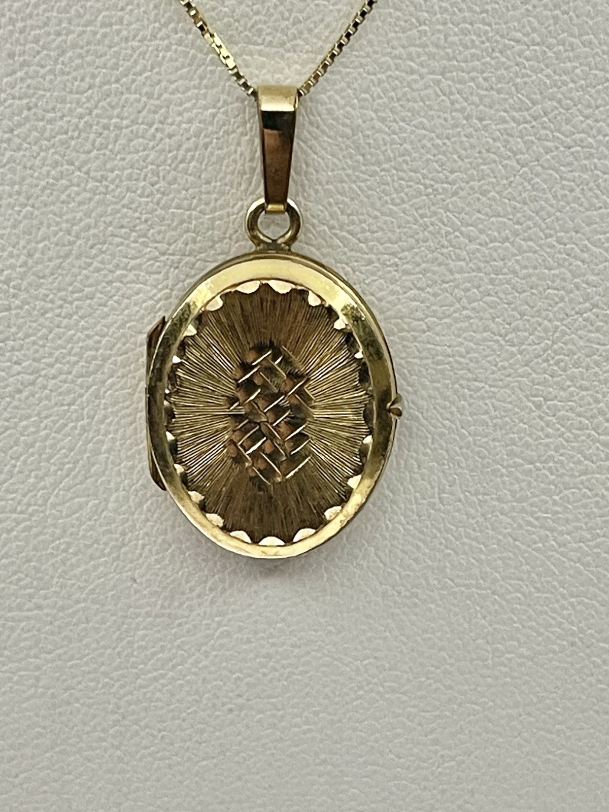 Vintage Rolled Gold Diamond Cut Design Double Oval Locket by Andreas Daub 18”