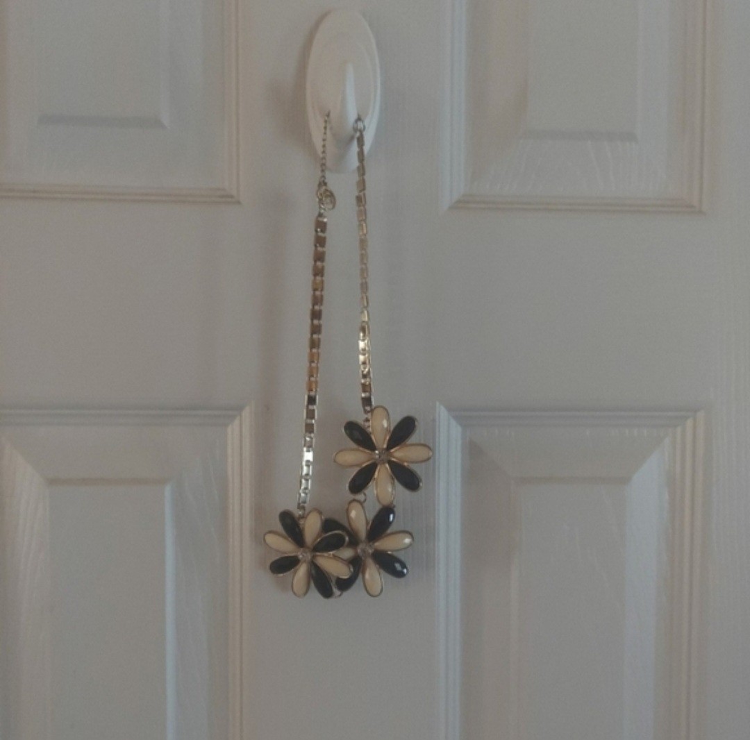 Y2k ERICA LYONS DAISY CHOKER NECKLACE 14″ Blk & Wht ENAMEL SILVER Excellent!