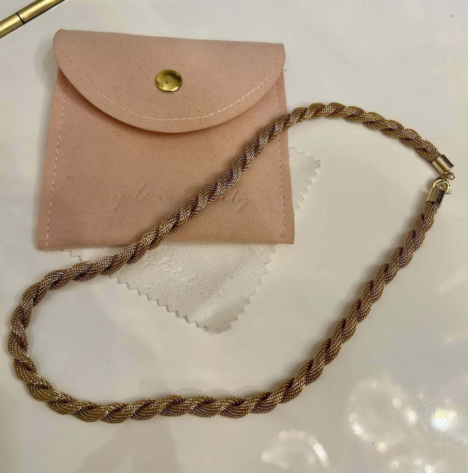 Vintage Gold Tone Rope Chain Statement Necklace Retro Barrel Closure
