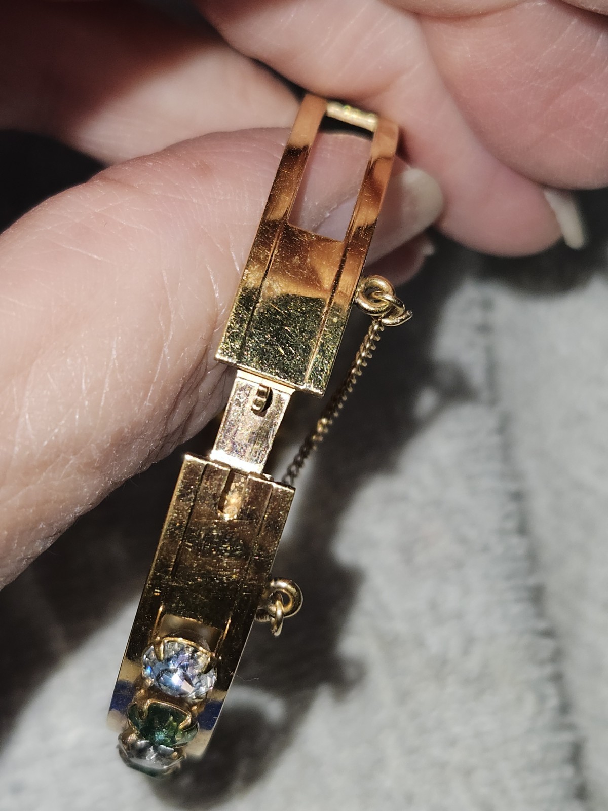 Vintage Van Dell Gold Toned Bangle Bracelet w Sparkling Stones