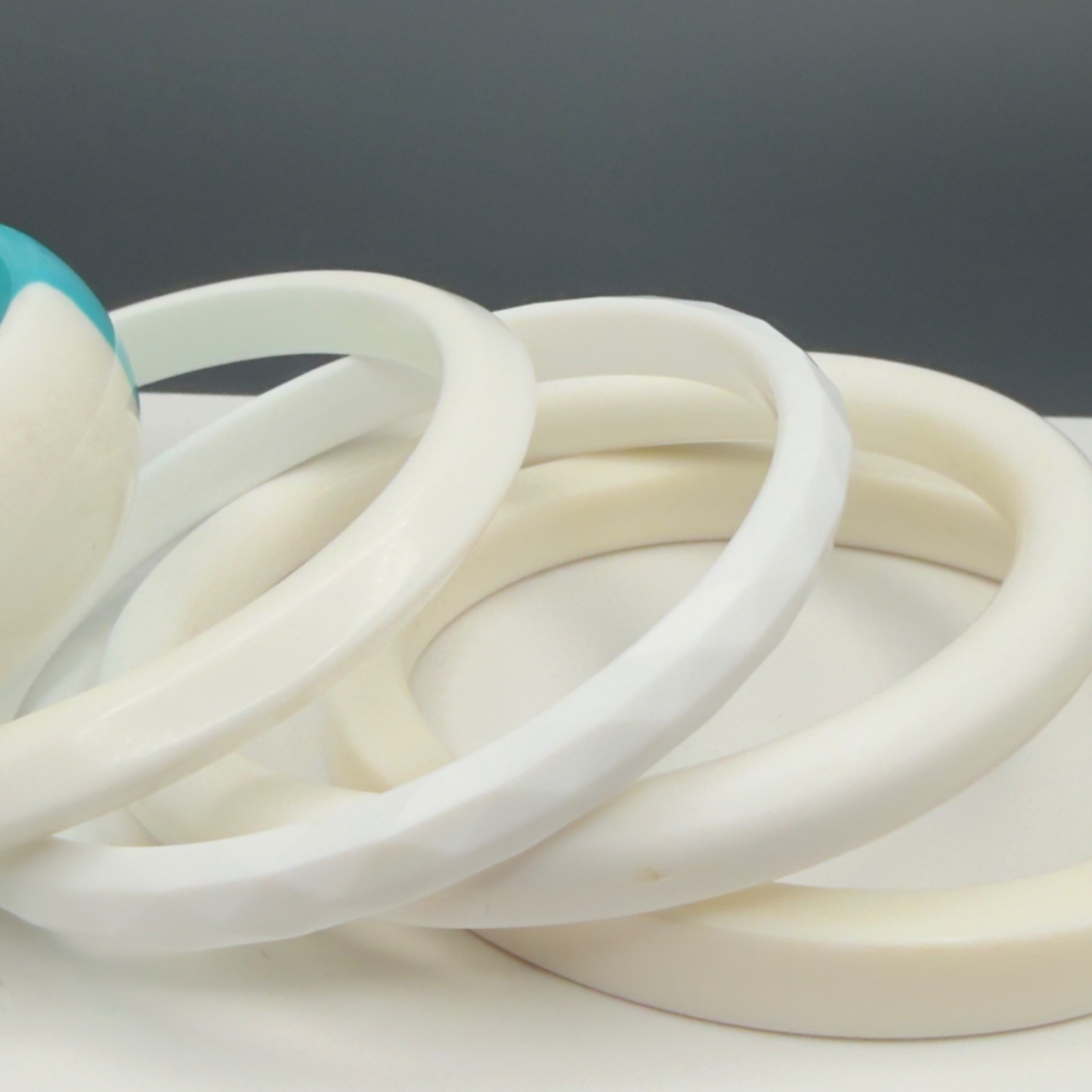Retro White Blue Lucite Bangle Bracelets Stackable Spring Set Of 5 Mixed