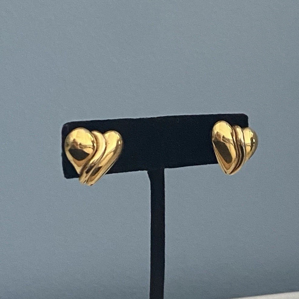 Earrings Monet Gold Tone Heart Pierced Knot Brushed Matte 80’s Vintage