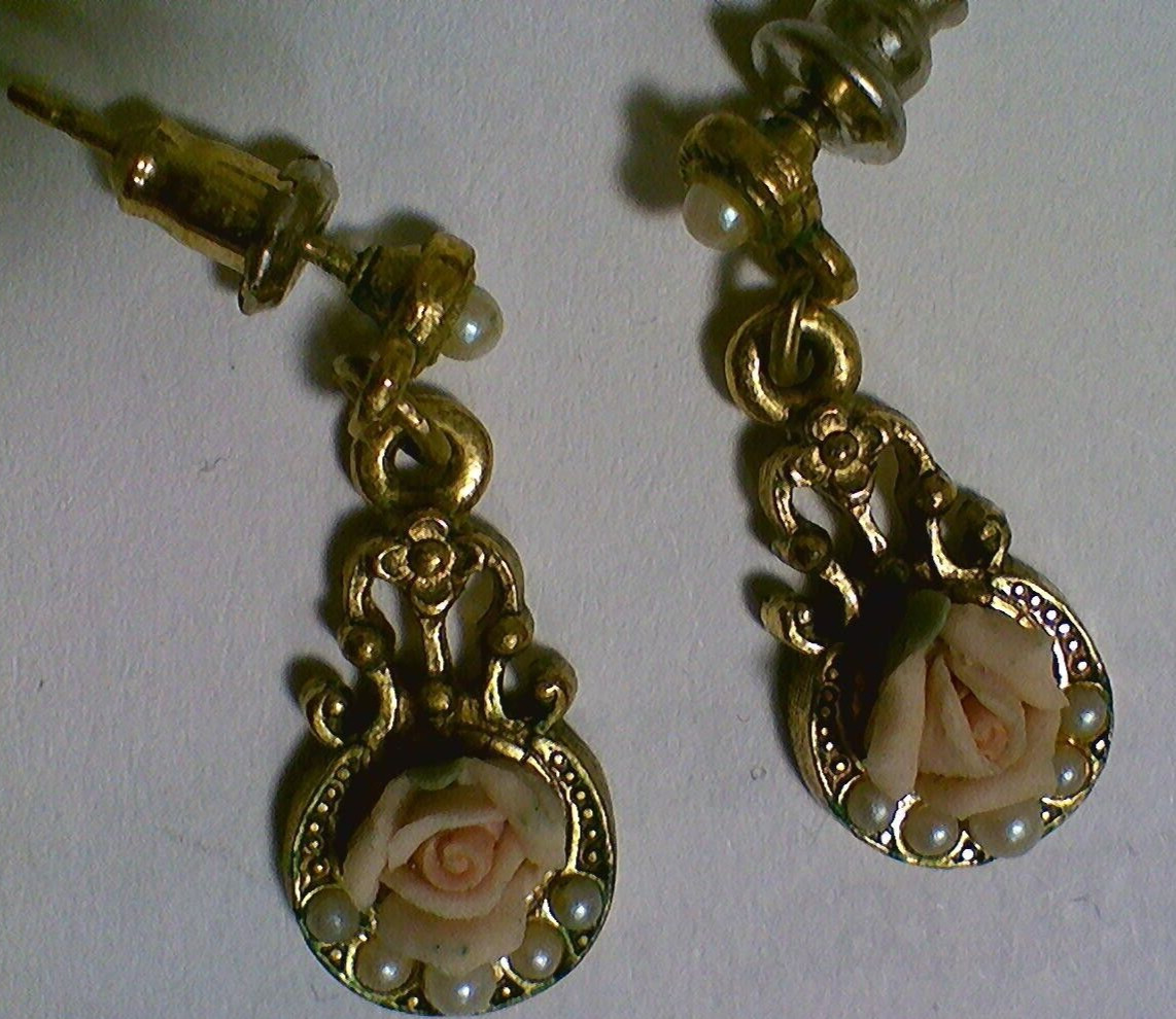 1928 Gold Tone Nickel Free Porcelain Pink Rose Pierced Earrings. Style #24738