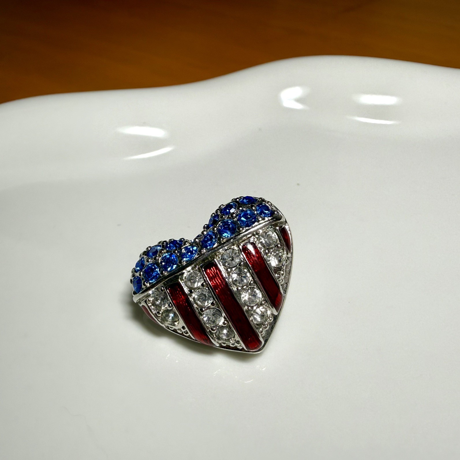 Swarovski American Flag Heart Pin Red White Blue Rhinestone Patriotic 0.8”