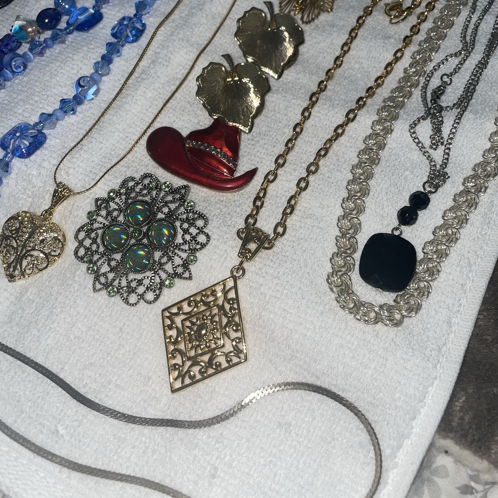 17pc Vintage Jewelry & Pin Lot Rhinestone Crystal Beads Gold-Silver Color Metal