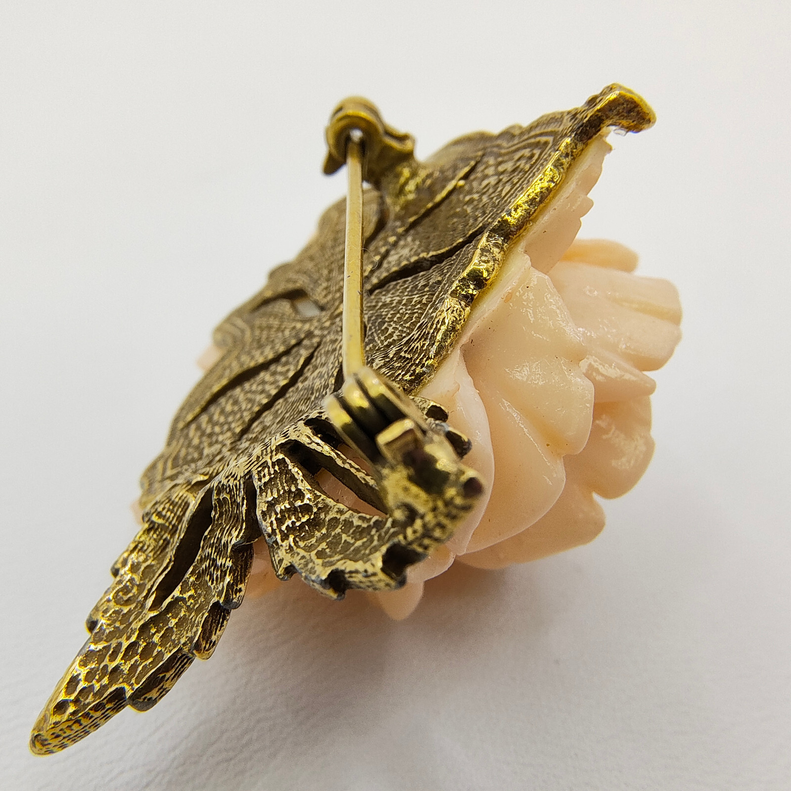 Vintage Blush Pink Rose Brooch Pin Resin Gold Tone Floral Flower Romantic