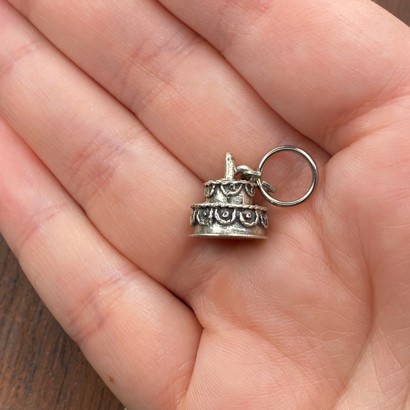 Vintage Beau 925 Sterling Silver “Happy Birthday” Cake Pendant Bracelet Charm