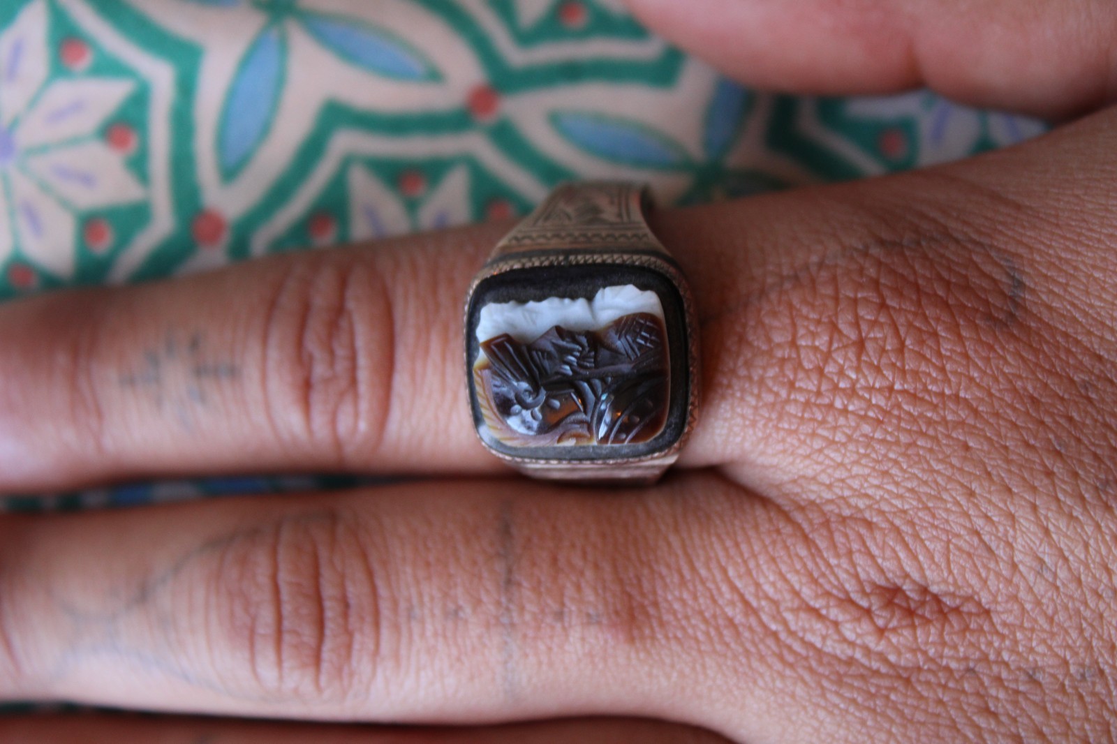 Edwardian MAN’S 12K CARVED SARDONYX CAMEO CENTURION RING