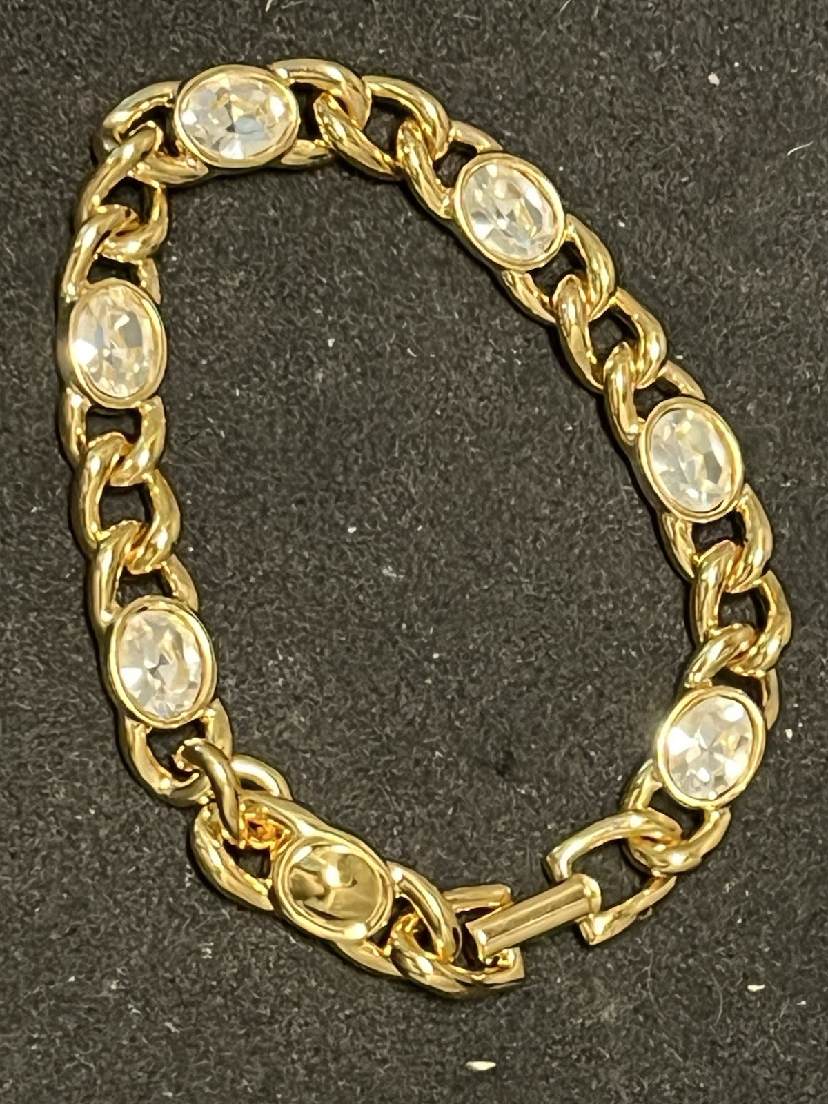Vonelle Swarovski Crystal Austrian Glass 6.5” Gold tone Tennis Vtg Bracelet