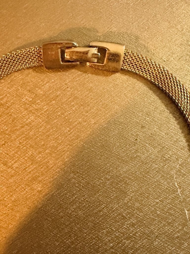 Vintage Gold Tone Mesh Collar Necklace with Red Enamel Accent