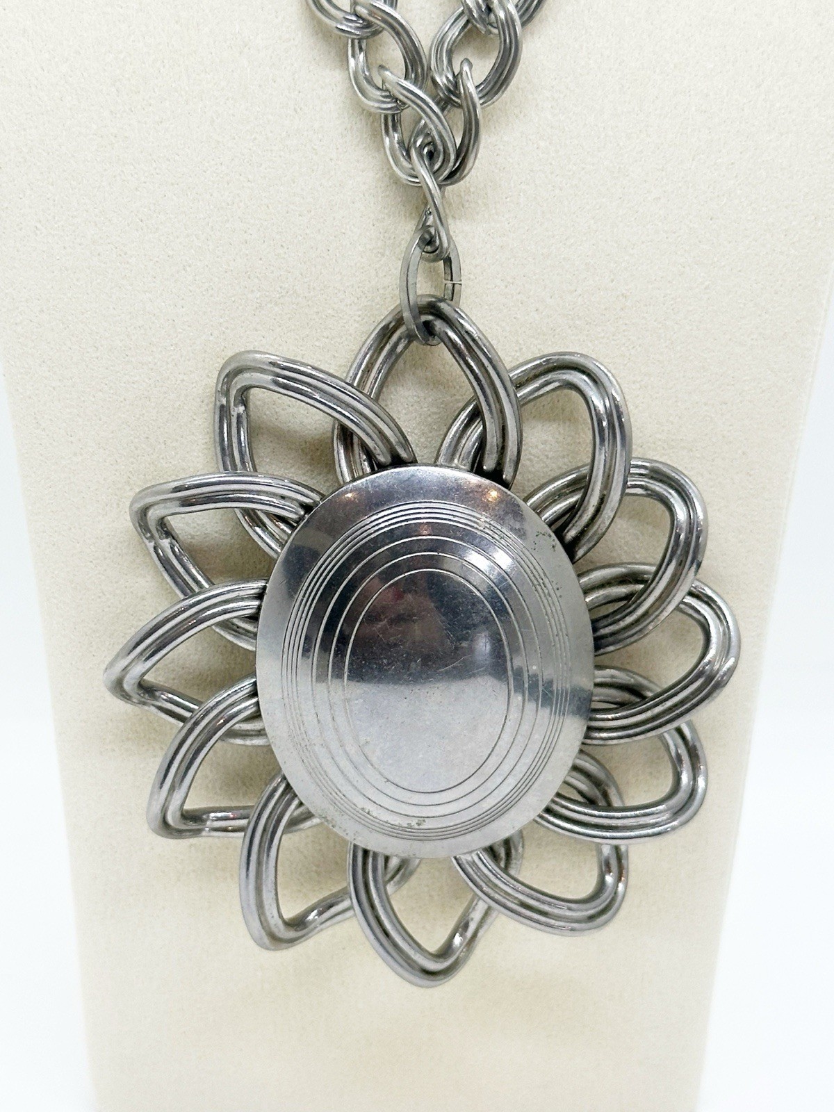 Vintage Retro Mod Flower Statement Necklace 1960’s Silver Toned