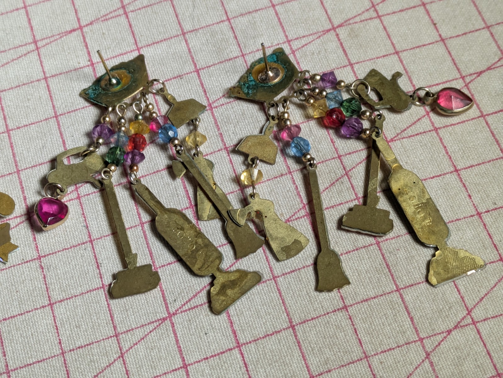 Vtg 80s (2) Watta KCFA Laundry Christmas Santa Earrings Lunch At The Ritz -like
