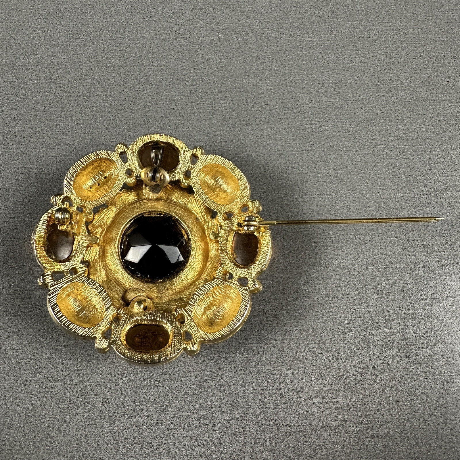Vintage Brooch Pendant Brown Gold Tone Glass Rhinestone Statement Pin