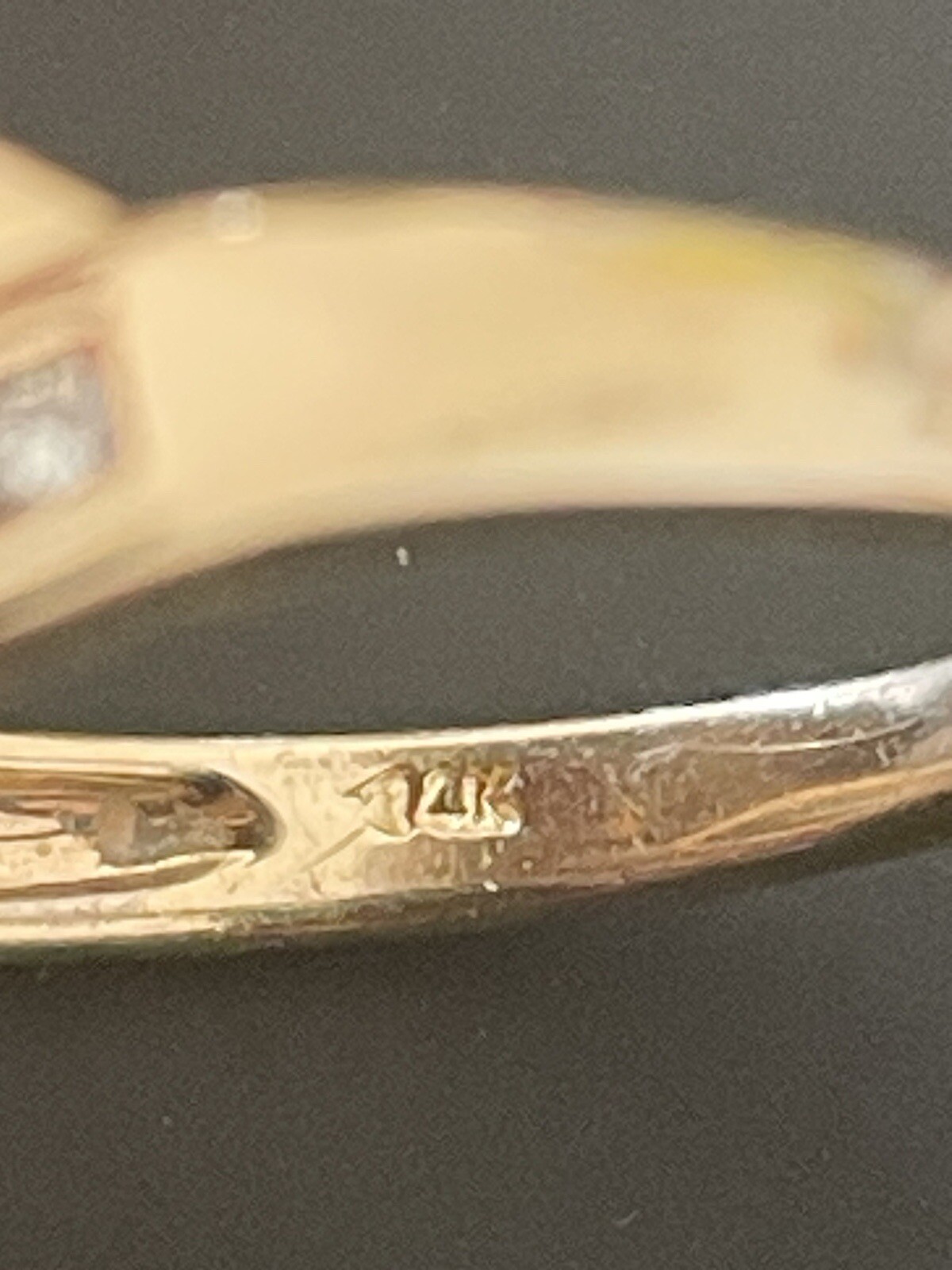 14KT Yellow Gold Turquoise Blue Sapphire and Diamond Ring. Size 7 (S192)
