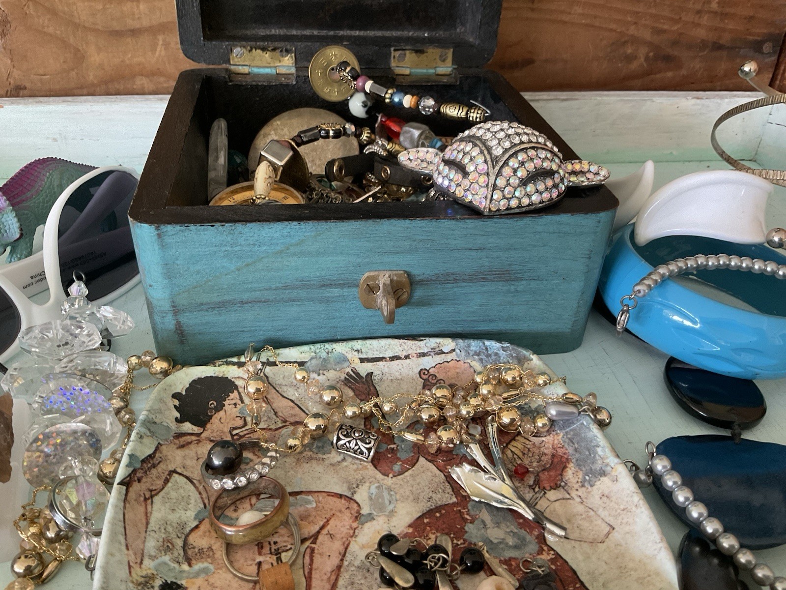 Vintage to modern Jewelry junk drawer Lot Harvest scrap wear repair Fun pieces!