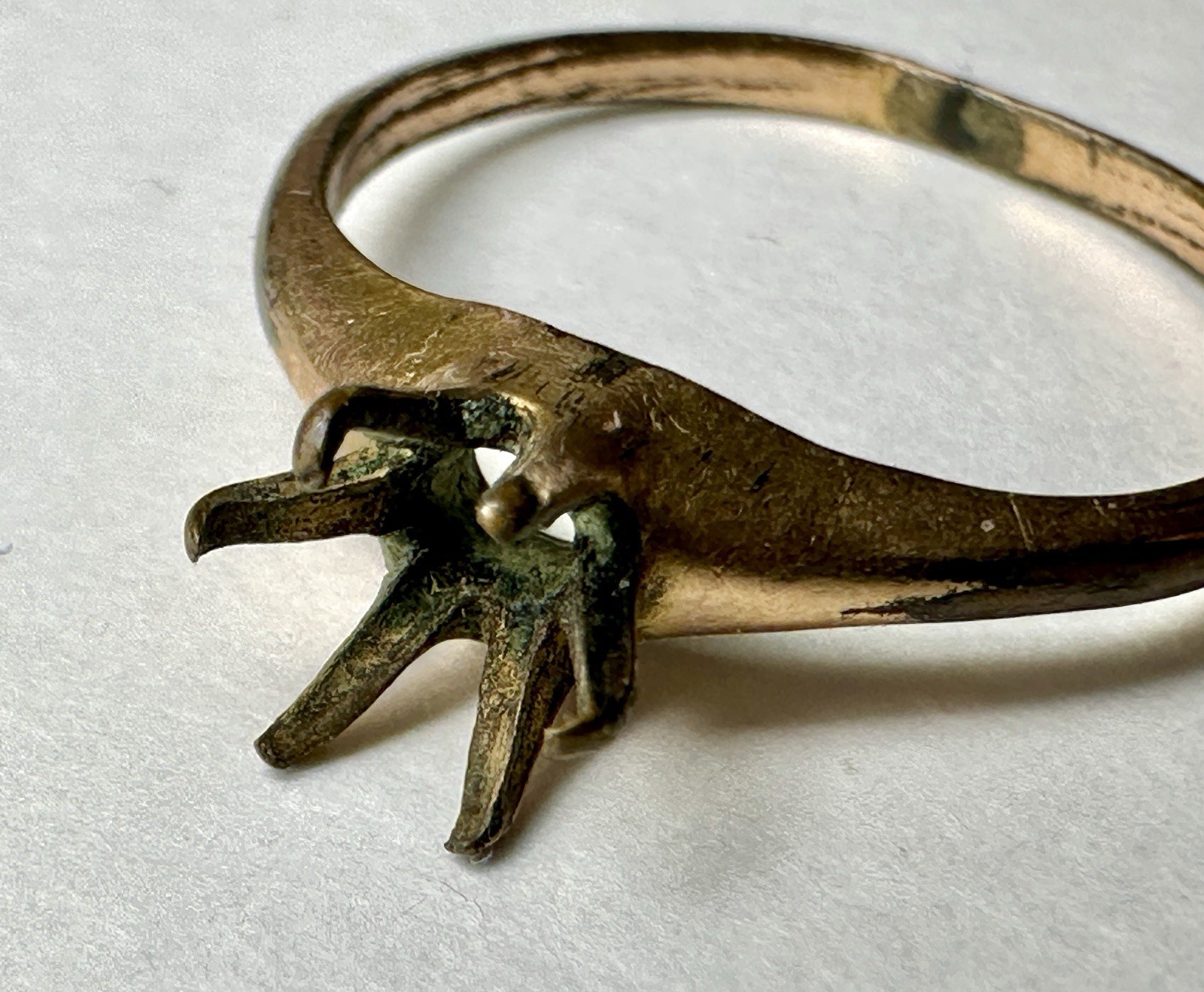 2 Vintage Gold Shell Rings, Unknown Sizes & No Stone