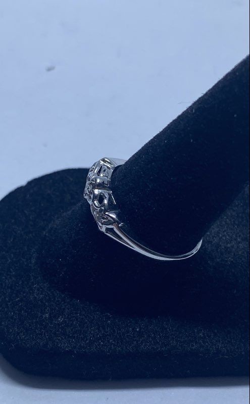 Vintage Feature Lock 14K White Gold Diamond Filigree Ring Size 6.75