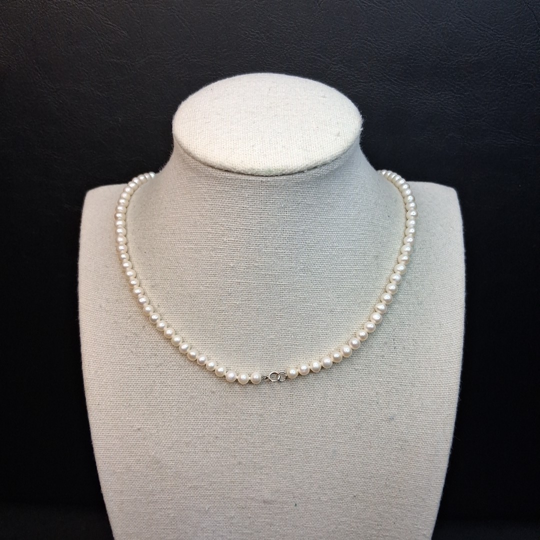 Sterling Silver 925 Clasp Freshwater Pearl Necklace. 17.839
