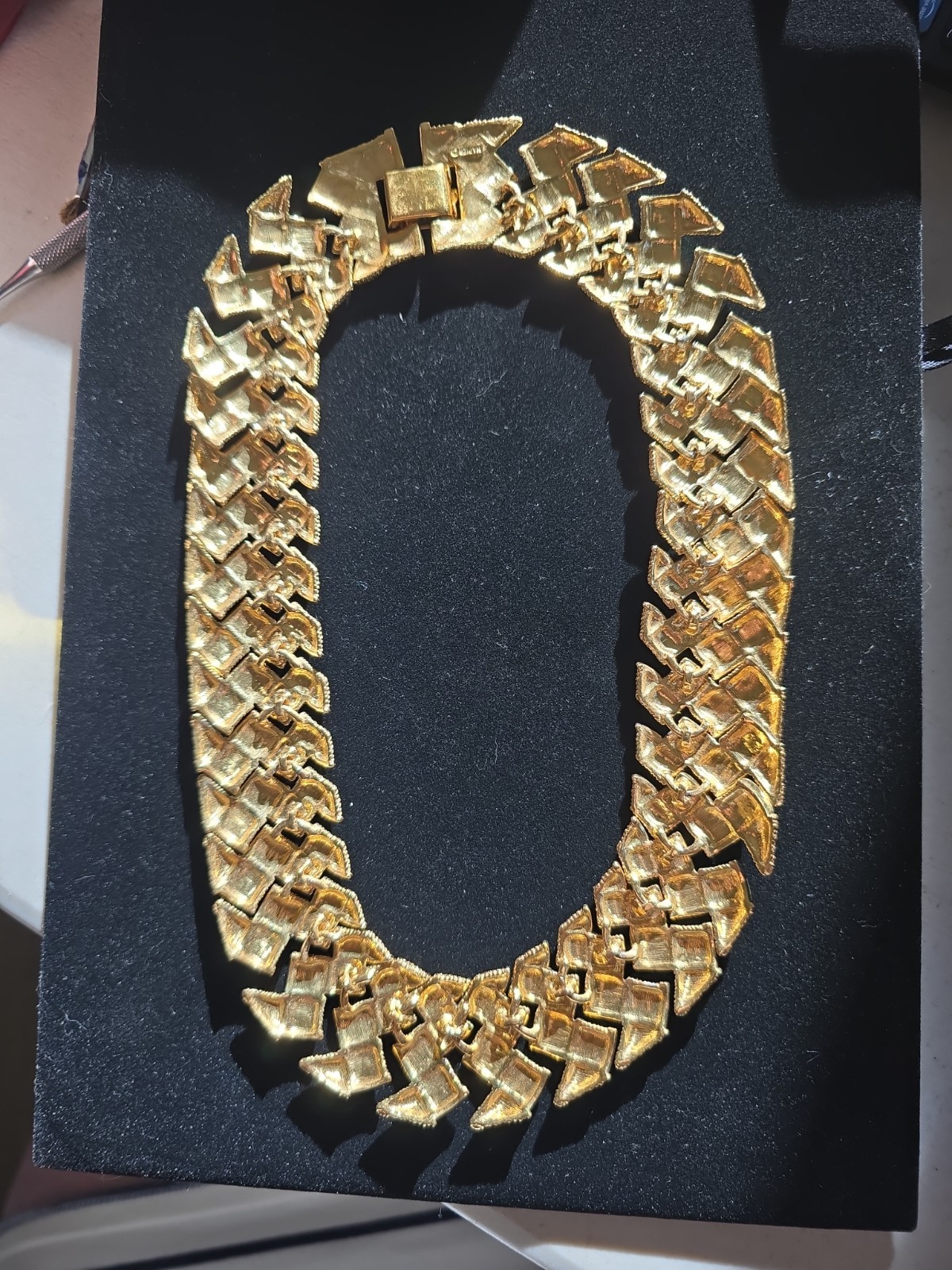 Vtg NAPIER 1¼” Wide Flat Link Collar- Choker Necklace Gold Tone Woven Texture