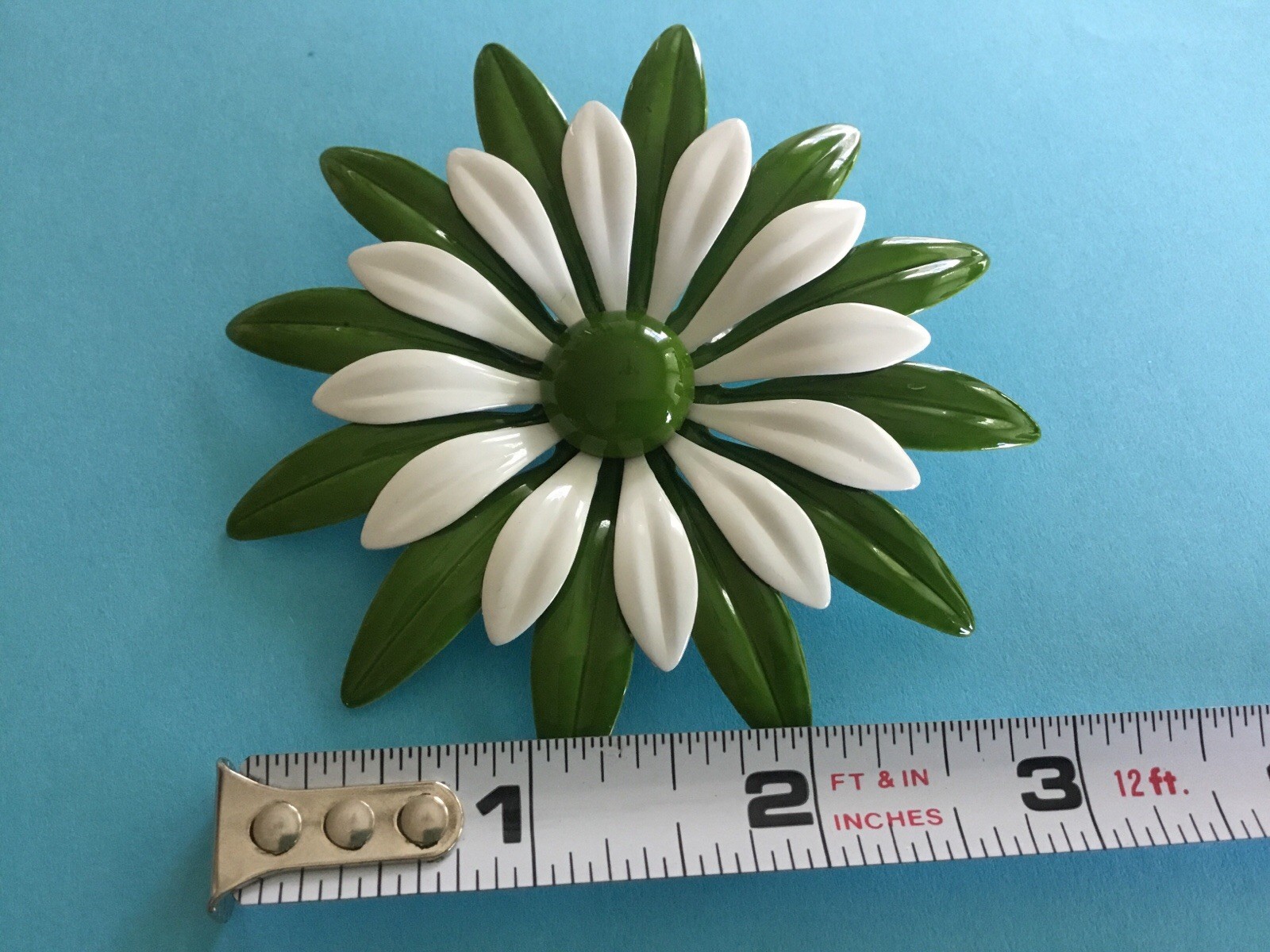 VTG Large Enamel & Metal Flower Brooches (2) Green & White And Red, White & Blue
