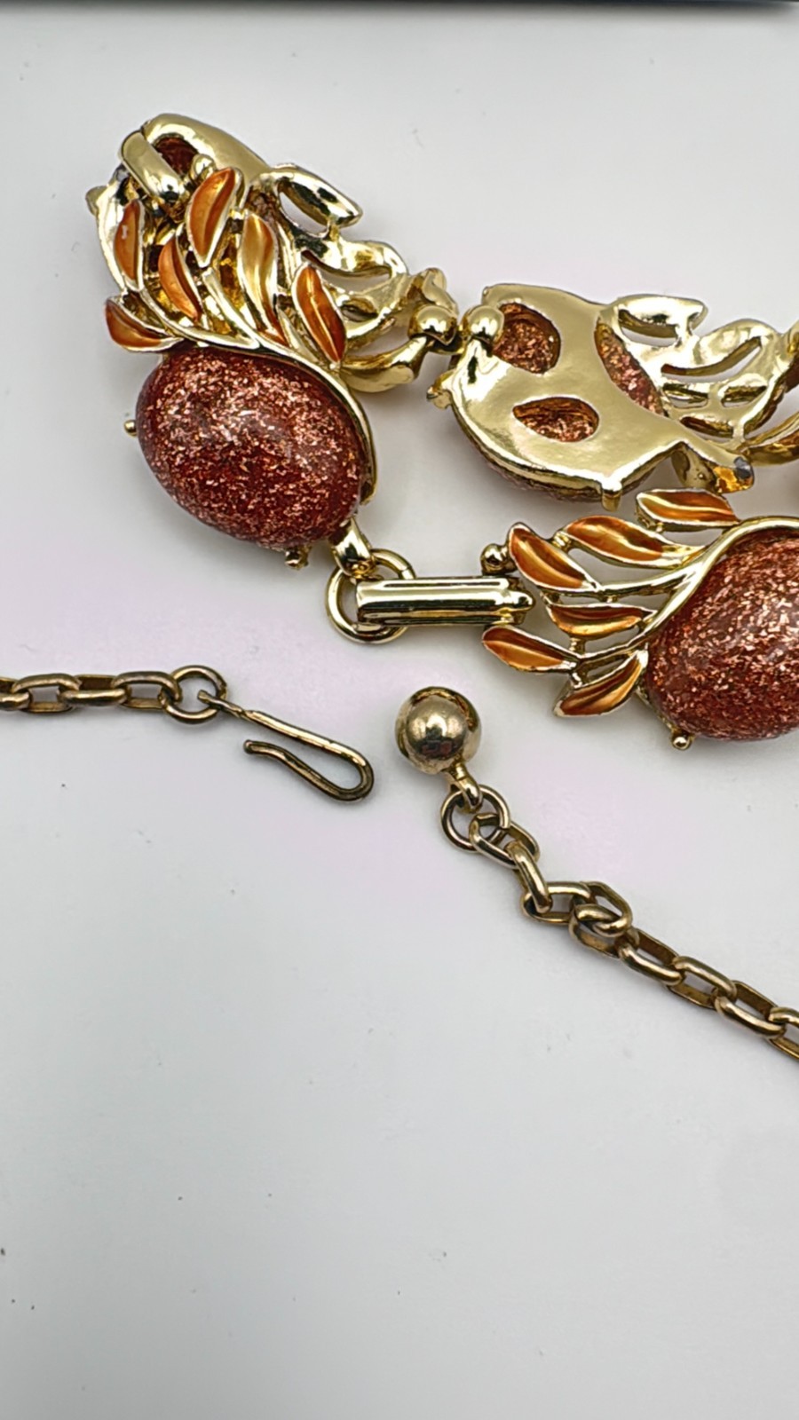Vtg Speckled Necklace Bracelet Set Gold Tone Faux Goldstone & Enamel Panel 17″