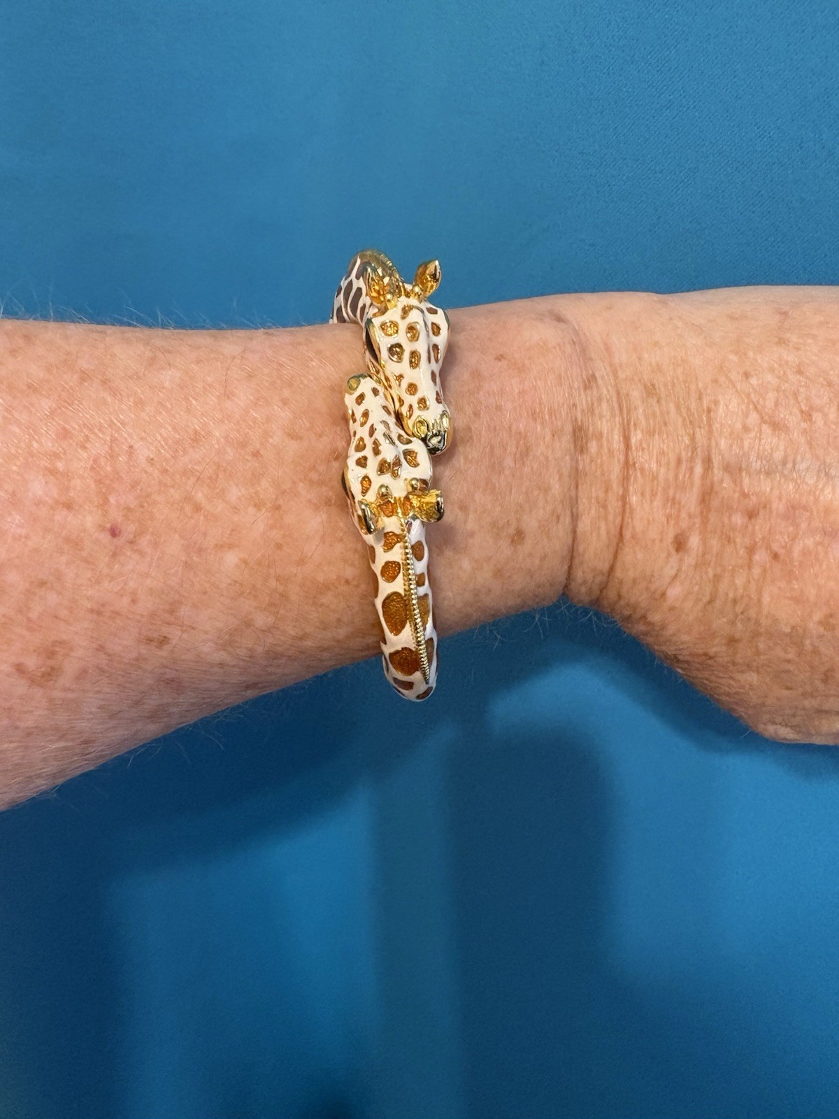 KJL kenneth jay lane bracelet hinged giraffes gold tone enamel vintage 6.5 wow!