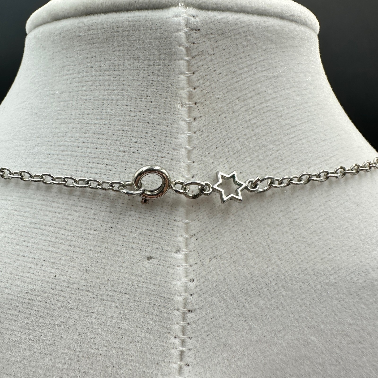 Vintage Rhinestone Silver-Tone Fashion Rare Filigree Square Pendant Necklace