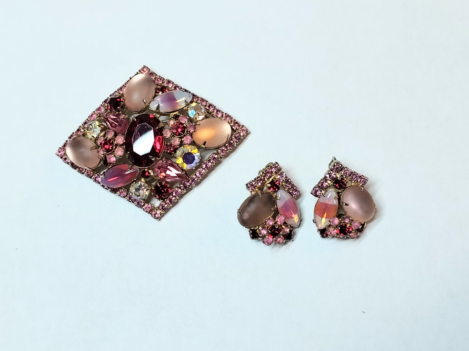 Vintage Stunning Givre Pink Red Clear AB Rhinestone Brooch Pin Clip Earrings