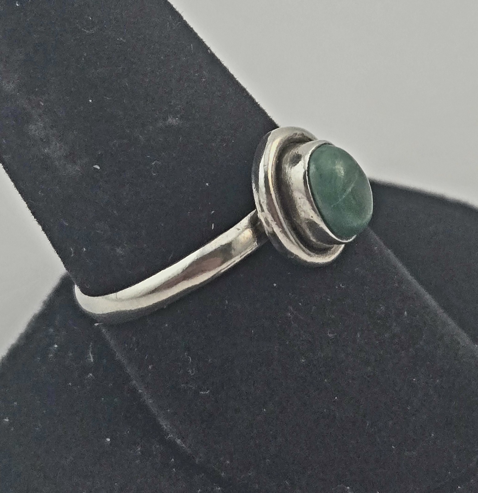 Vintage Sterling Silver Malachite Cabochon Native Ring Size 8.5 – 2.6g
