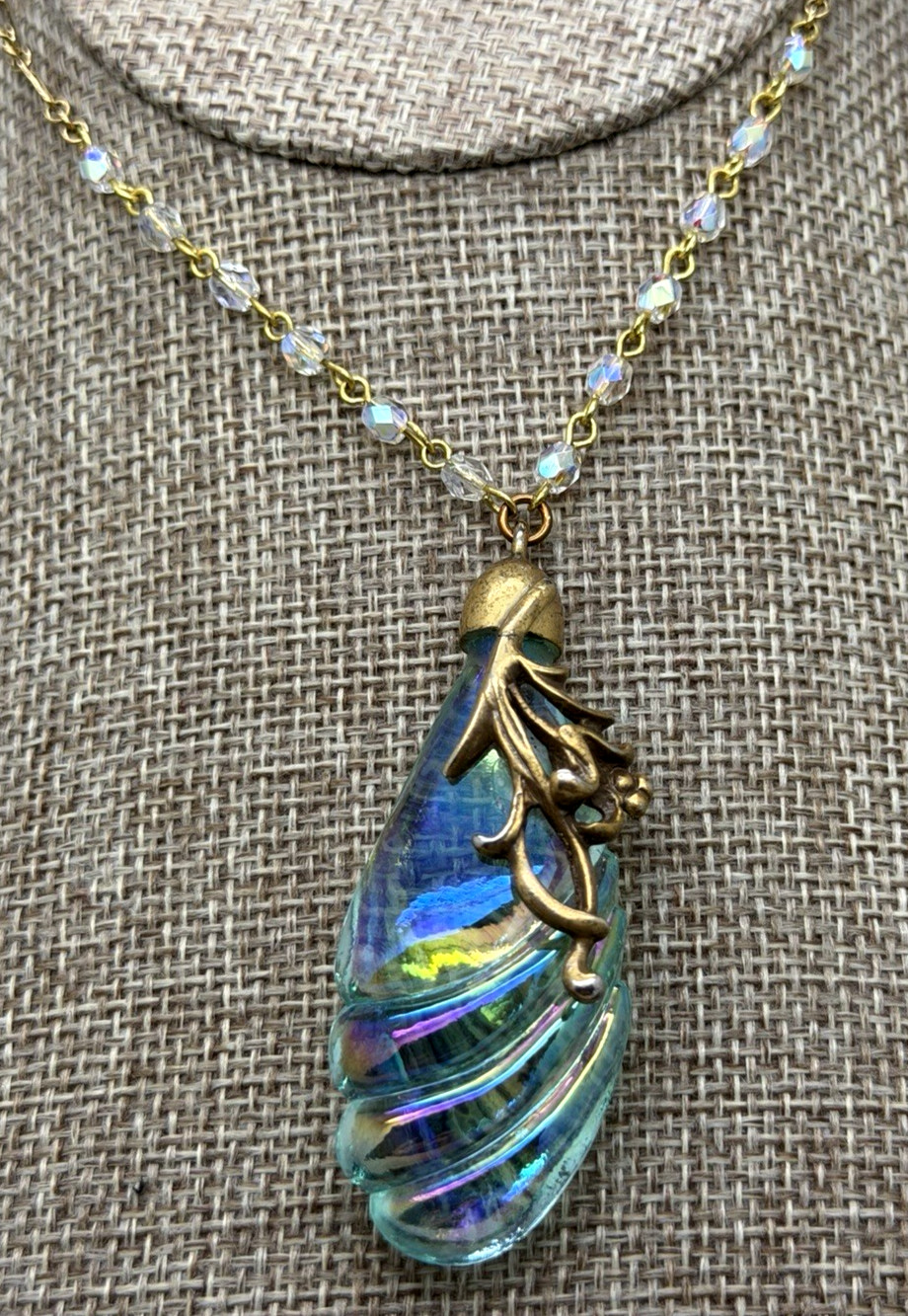 KIRKS FOLLY IRIDESCENT ELONGATED CRYSTAL PENDANT NECKLACE GORGEOUS
