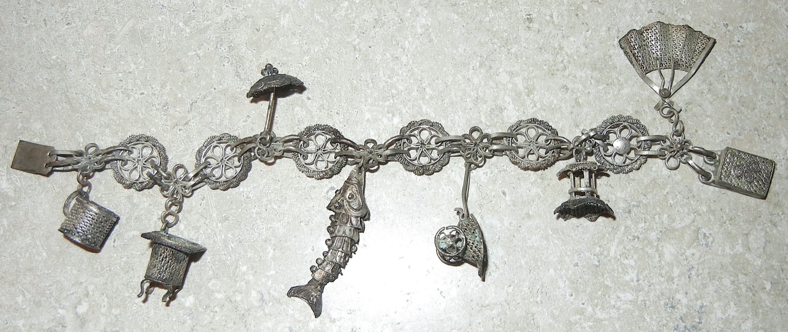 VINTAGE ANTIQUE OLD CHINESE EXPORT FILIGREE CHARM BRACELET SIGNED CHINA